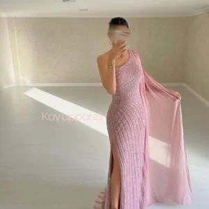 Meetlove Pink One-shoulder Beading Evening Gowns Side Split Floor Length Customized Shawl Sleeveless Luxury Prom Dresses